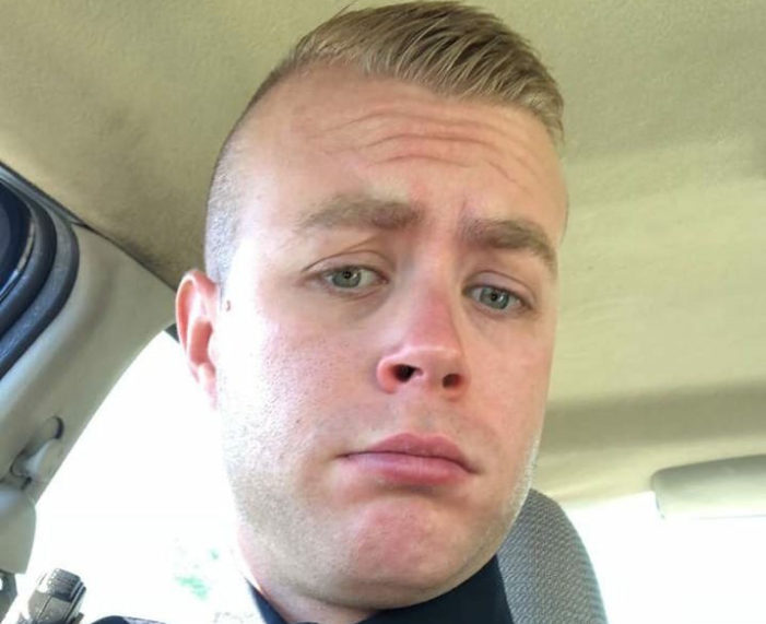 Rookie Detroit cop under investigation for offensive Snapchat