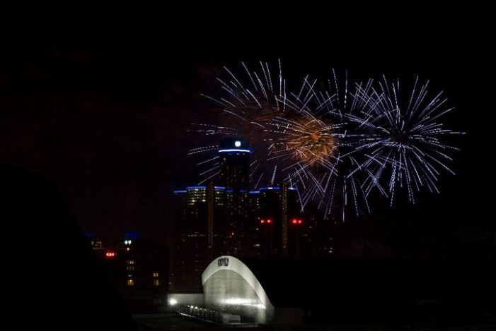 5 hyperbolic tweets about dangers during Detroit’s fireworks
