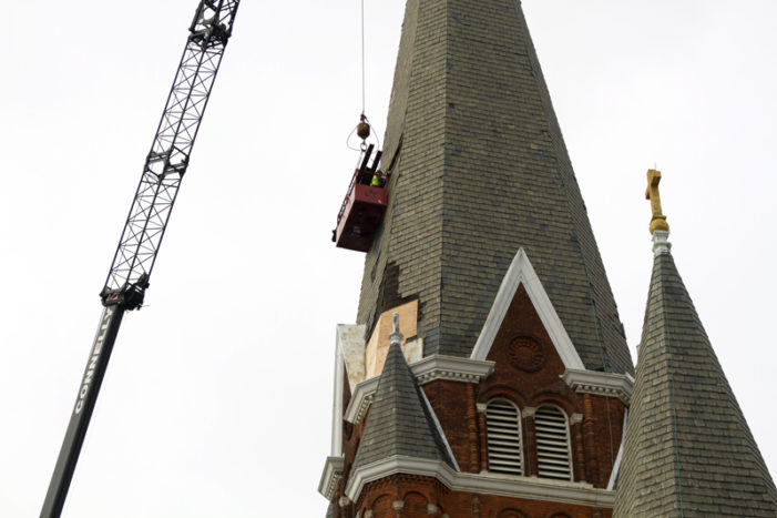 Leaning, iconic spire may vanish from Detroit skyline