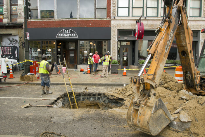 Wurlitzer still crumbling, but Mayor Duggan helps coffee shop with water