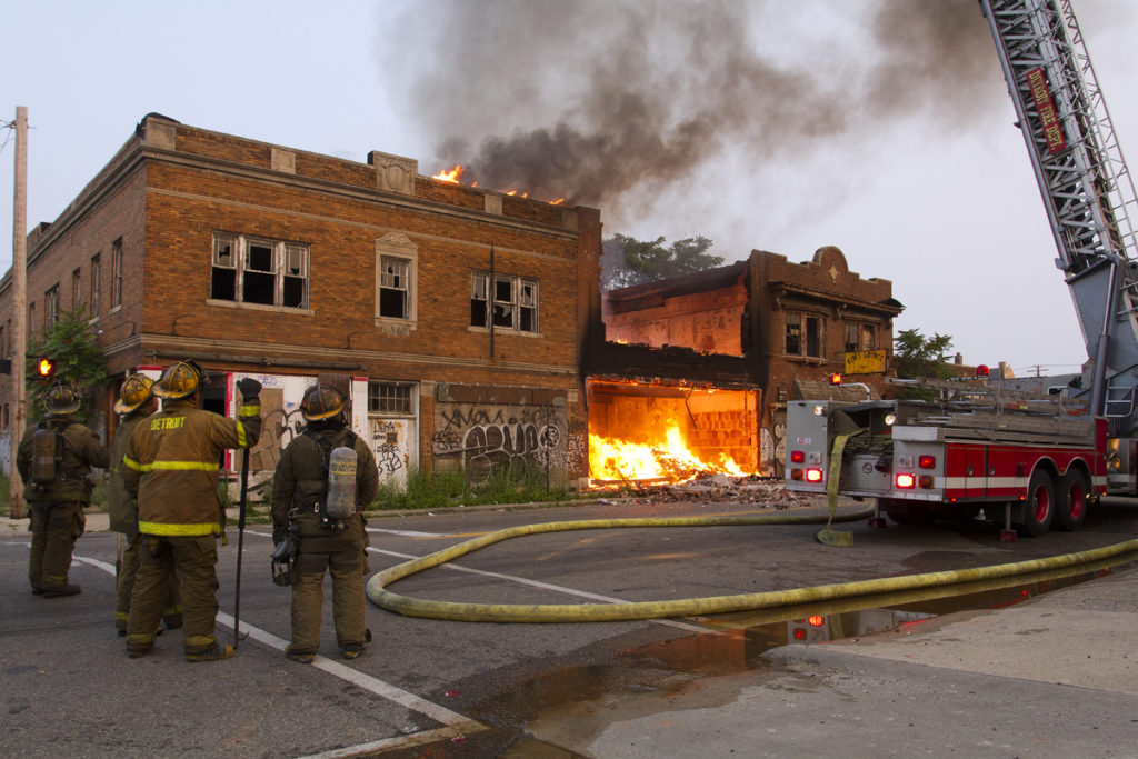 A fire gutted a city-owned building that used to be a furniture store on Chene. Photo by Steve Neavling/MCM