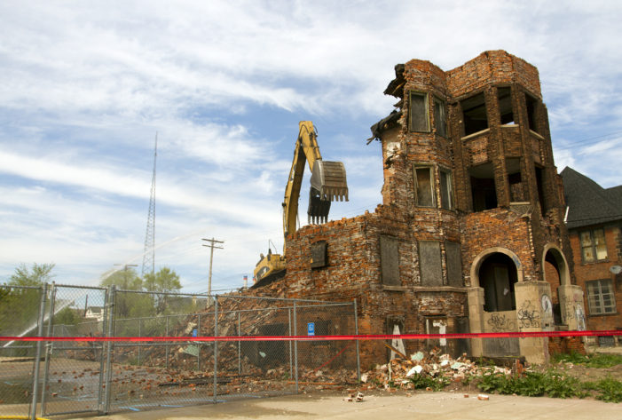 Vacant Cass Corridor building demolished to make way for condos, high-end restaurant